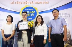 'Vụn ký ức' và 'Nửa lời chưa nói' đoạt giải nhì Văn học tuổi 20