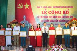 Kim Trung đón Bằng công nhận xã đạt chuẩn nông thôn mới