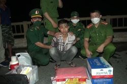 Thuê taxi vận chuyển hơn 19.000 viên ma túy