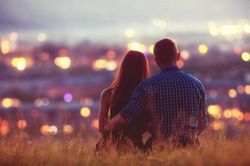 Phá vỡ sự im lặng quá lâu cũng là lúc chúng tôi cưới nhau