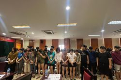 Đường dây 'tín dụng đen' xuyên quốc gia đòi nợ theo từng cấp độ