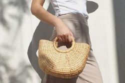 Những mẫu túi cói nàng diện đi du lịch vừa sang chảnh vừa tiện lợi