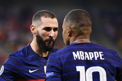 Phản ứng của dàn sao Real khi Mbappe lật kèo