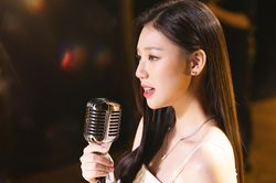 Hứa Kim Tuyền và Amee tung MV 'Hai mươi hai': Giản dị mà vẫn xúc động