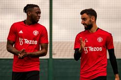 6 cầu thủ MU lọt vào đội hình tệ nhất Premier League