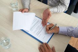 Hệ lụy từ việc mua bán nhà, đất 'hai giá'