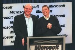 Lãnh đạo cấp cao Microsoft xem 'phim nóng' trước mặt nhân viên nữ