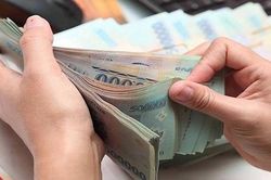 Nền kinh tế đang đói vốn, cơ chế thì mở hết cỡ, mà tiền vẫn nằm trong kho