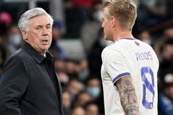 Kroos: 'Nghe có vẻ Ancelotti không biết gì về chiến thuật'