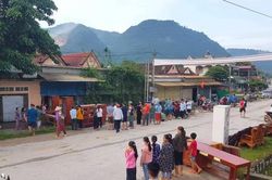 Hố sụt lún 'khủng' xuất hiện dưới nền nhà sau một tiếng nổ lớn