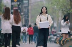 Nghề làm việc hư cấu 'hái' ra tiền