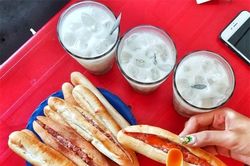 Bánh mì que Hải Phòng - Món ăn bình dân quá đỗi tự hào của người dân đất cảng