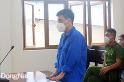 Giết người vì mâu thuẫn nhỏ, bị cáo lãnh 12 năm tù