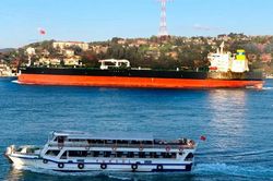 Iran điều trực thăng bắt hai tàu chở dầu của Hy Lạp ở vùng Vịnh