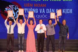 Bế mạc Liên hoan Tuồng và Dân ca toàn quốc 2022