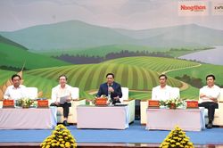 Hình ảnh Thủ tướng Chính phủ đối thoại với nông dân Việt Nam năm 2022