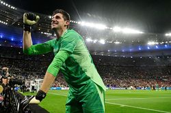Chấm điểm Liverpool 0-1 Real Madrid: Người hùng Courtois