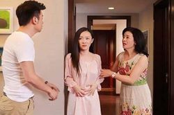 Bạn gái anh tôi đến chơi mẹ đẩy họ chung phòng, sáng nhìn thứ trên giường bà đuổi đi luôn
