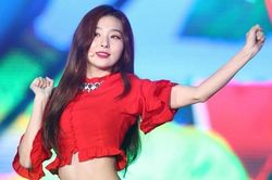 Seulgi gặp sự cố khi biểu diễn