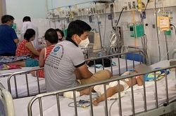 Sốt xuất huyết tăng mạnh, nguy cơ xảy ra dịch