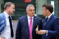 Thủ tướng Hungary ca ngợi việc miễn trừ trong lệnh cấm vận dầu Nga