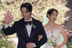 Park Shin Hye sinh con