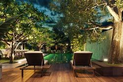 Ngôi nhà ở Bình Dương đẹp hút mắt, bể bơi trong veo bên vườn cây rì rào