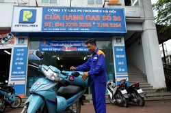 Giá gas bán lẻ tháng 6 tiếp tục giảm mạnh