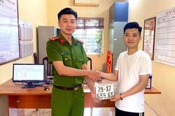 Hà Nội: Bốc trúng biển 'ngũ quý 6' khi đăng ký xe máy tại xã