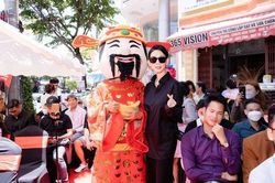 Sỹ Luân, Lê Minh Ngọc chúc mừng Xuân Lan ra mắt chi nhánh đào tạo người mẫu