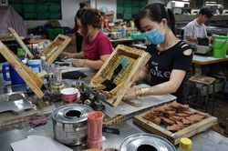 Ồ ạt rút BHXH một lần: Giảm tuổi nghỉ hưu sẽ giải quyết cơ bản mọi vấn đề