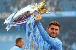 Juventus nhắm Laporte thay lão tướng Chiellini