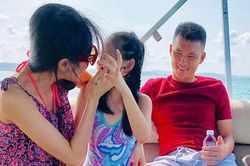 Công Vinh khoe ảnh con gái, 'lộ' luôn một chi tiết nuôi dạy con chuẩn Richkid