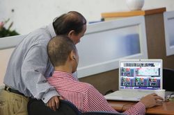 Chứng khoán hôm nay (2/6): Phiên thứ 4 liên tiếp VN-Index ngập ngừng trước ngưỡng 1.300 điểm