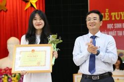 Quảng Bình: Vinh danh học sinh đạt giải Quốc gia