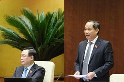 Quốc hội thảo luận sôi nổi về việc tổ chức dạy nghề cho phạm nhân ngoài trại giam