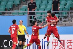 Vòng chung kết U23 châu Á 2022: U23 Việt Nam sứt mẻ sau trận ra quân