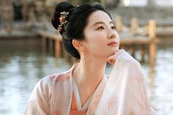 Nhan sắc Lưu Diệc Phi trong phim mới bị chê