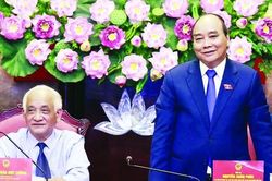 Chủ tịch nước Nguyễn Xuân Phúc: Hỗ trợ kinh phí nghiên cứu phát triển nền sử học