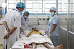Mắc sốt xuất huyết gặp biểu hiện này phải nhập viện ngay