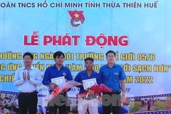Khen thưởng 2 thanh niên dũng cảm cứu 6 học sinh đuối nước tại TT-Huế