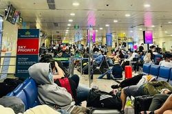 Hệ thống check-in Vietjet trục trặc, nghìn khách vật vờ ở Tân Sơn Nhất