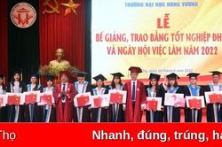 Trường Đại học Hùng Vương tổ chức bế giảng