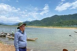 Chùm thơ mới của Nguyễn Hồng Vinh