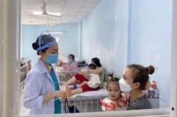Sốt xuất huyết 'leo thang' ở TP.HCM