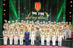 'Tấm lá chắn' bảo đảm an ninh, trật tự tại cơ sở