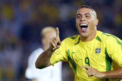Ronaldo 'béo' và dàn sao bị chấn thương hủy hoại sự nghiệp