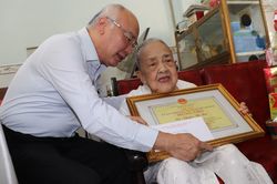 Cảm ơn những hy sinh, cống hiến của người cao tuổi tiêu biểu