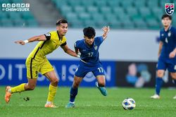 U23 Thái Lan lên đầu bảng sau chiến thắng đậm trước U23 Malaysia