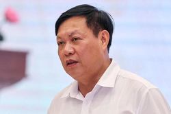 Thứ trưởng Đỗ Xuân Tuyên điều hành Bộ Y tế